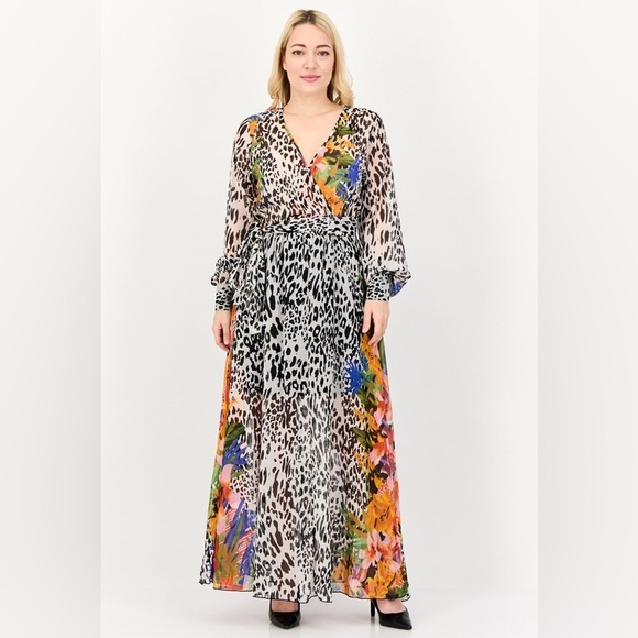 Spy Zone Exchange Dresses & Skirts - NWT Spy Zone Exchange Women’s Allover print maxi dress SZ M